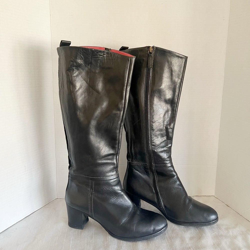 Boden Sleek Black Leather Contrast Stitch Knee High Block Heeled Boots Sz 40